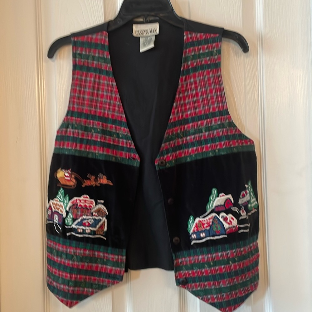 Nicely embroidered front button vest